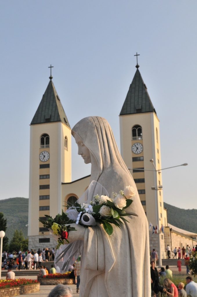 Mgr Hoser : "Ils viennent à Medjugorje pour rencontrer Dieu".