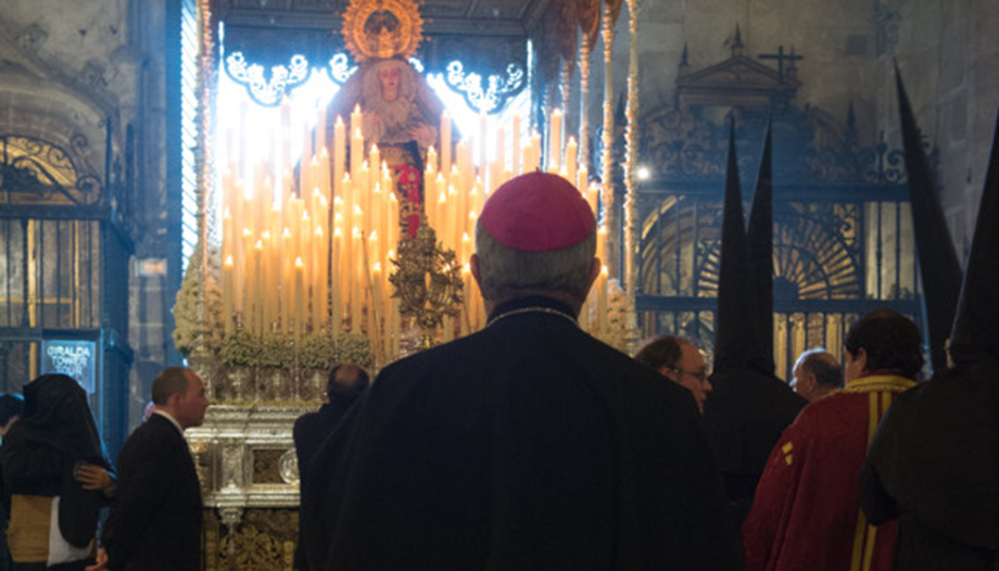 Bishop Asenjo: "I will tell my successor to dedicate time to the Brotherhoods".
