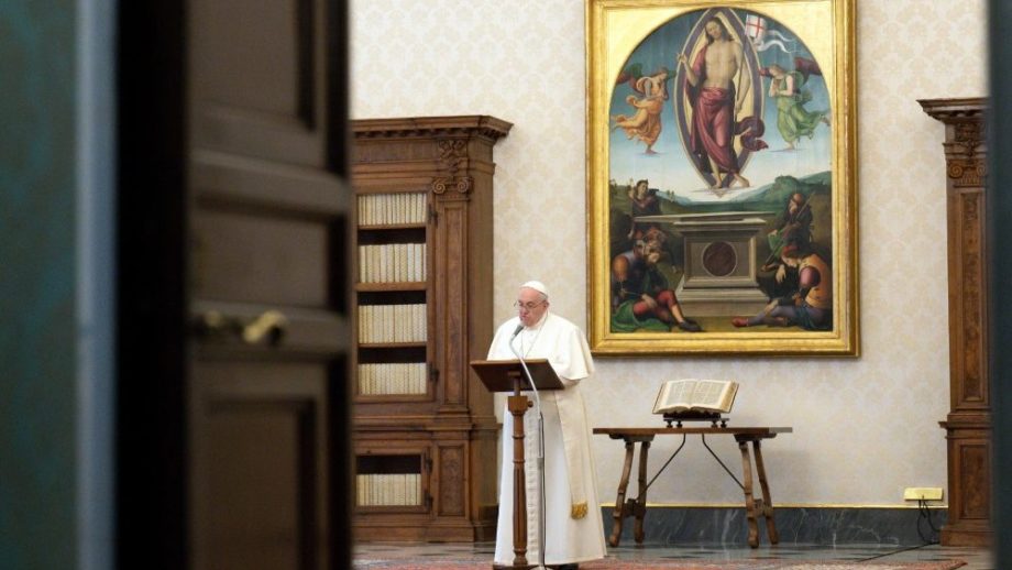 Pope's Regina Coeli: "Encountering Christ means discovering peace of heart".