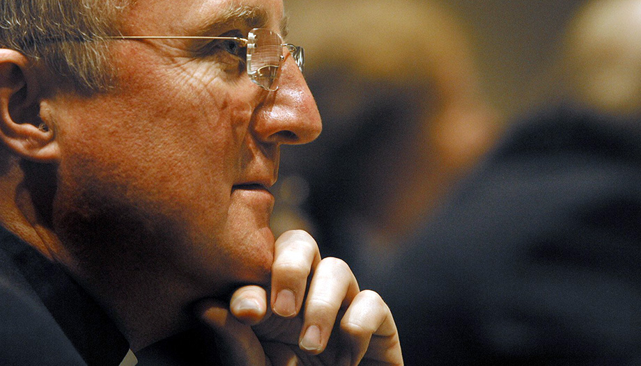 Mons. Roche, prefecto del Culto Divino y Disciplina de los Sacramentos