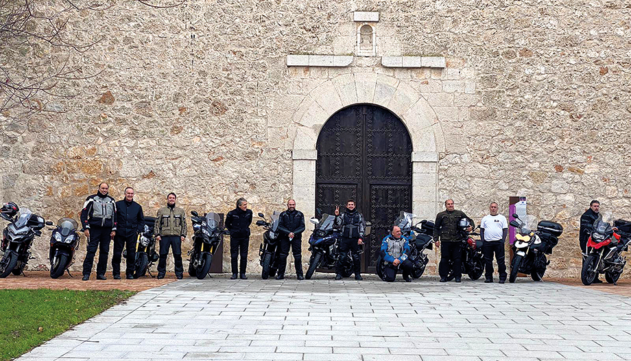 Um clube de motoqueiros. Peregrinos da Virgem