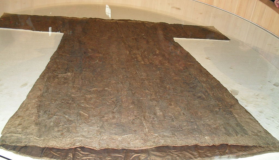 saint tunic