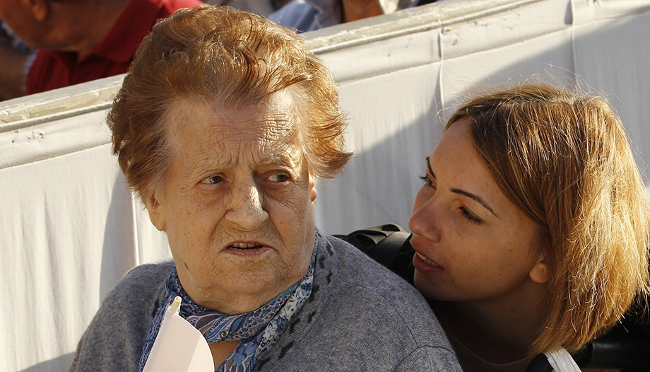 Pope encourages "a new alliance between young and old".