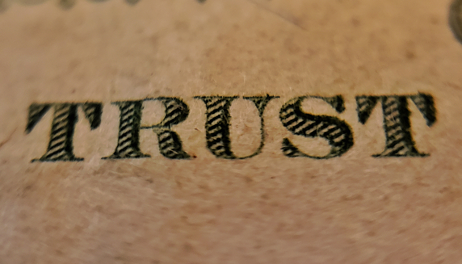 Juan Narbona: "Mistrust in institutions weakens society".