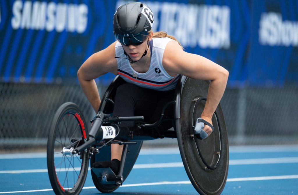 L'atleta paralimpica Jenna Fesemyer