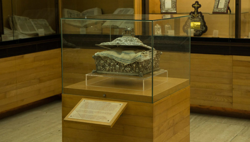 Relics of Our Lord: the tablecloth of the Last Supper
