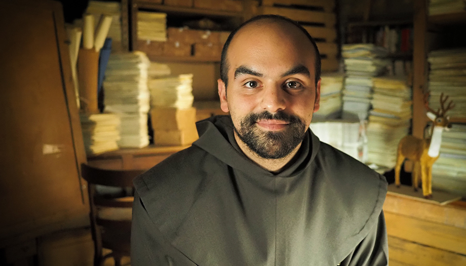 Fray Abel de Jesús, der Karmelit, der auf Youtube Theologie erklärt