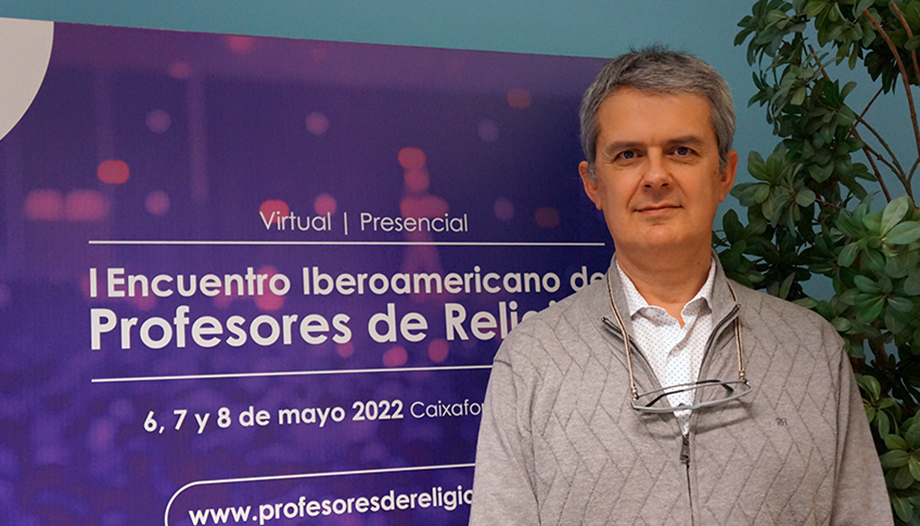 José María de Moya: "The public school Religion teacher is a hero".