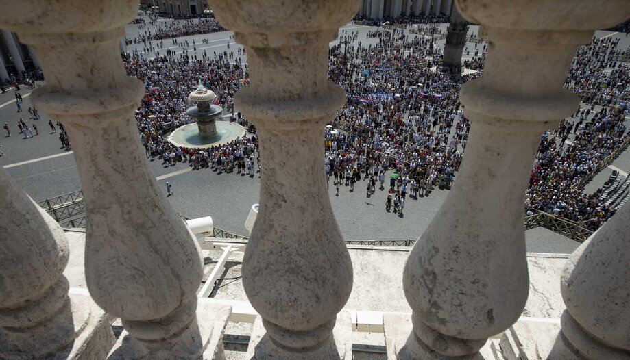 Papa Francesco: "È facile farsi vincere dalla rabbia nelle avversità; il difficile è dominarsi".