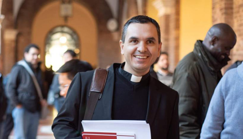 Pietro Angelo Muroni: «La liturgia revela el misterio y nos abre a la presencia de Cristo»