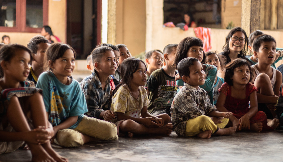 Pope's video for suffering children