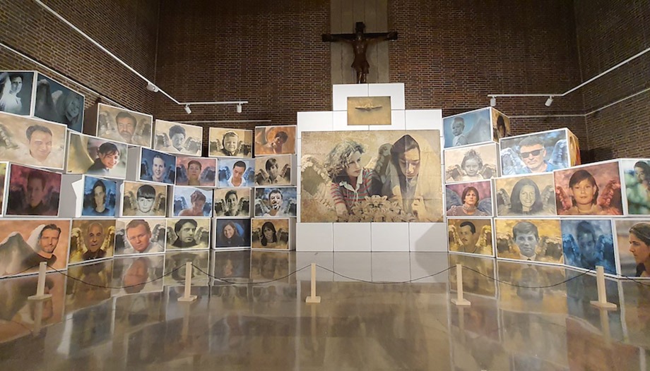 "Ela": A Virgem Maria na arte contemporânea