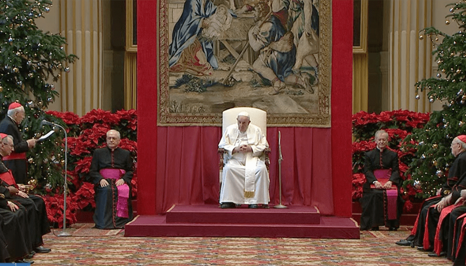 Gratitudine, conversione e pace: gli auguri del Papa alla Curia romana