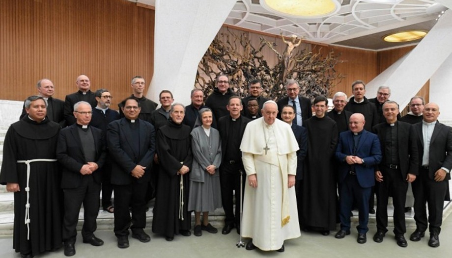 El Papa Francisco a las Universidades Pontificias Romanas: ¡comprometeos a «hacer coro!»
