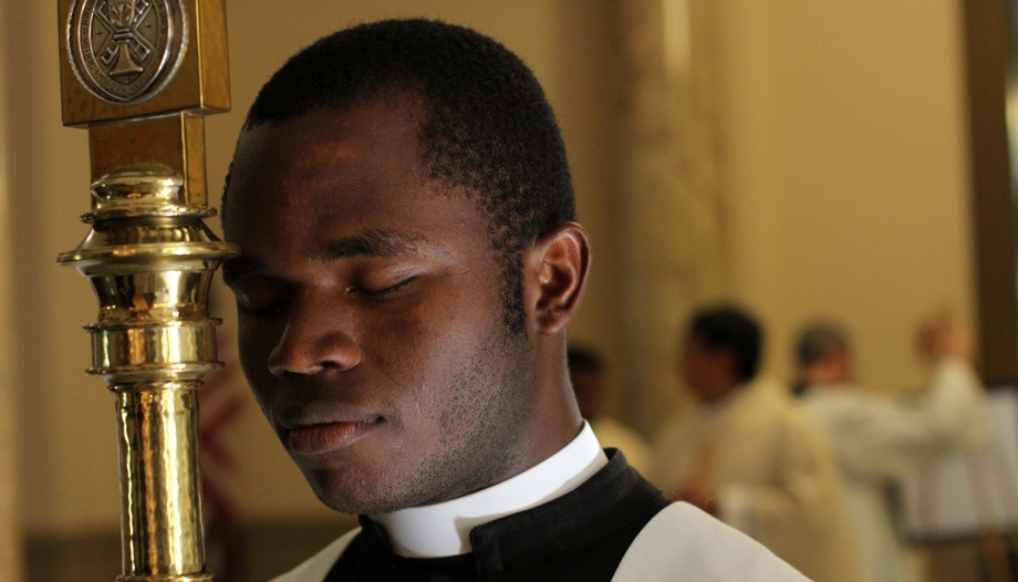 Identidad y papel del sacerdote en la Iglesia
