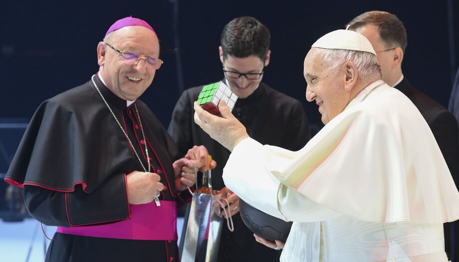 Le pape François trace le chemin de l'Évangile en Hongrie