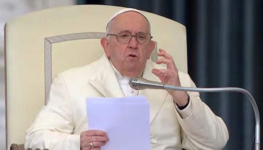 El Papa, con las madres de soldados ucranianos y rusos caídos