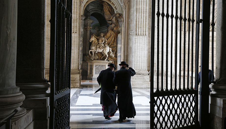 De Sixto V a Francisco, la Curia Romana en sus pasajes clave