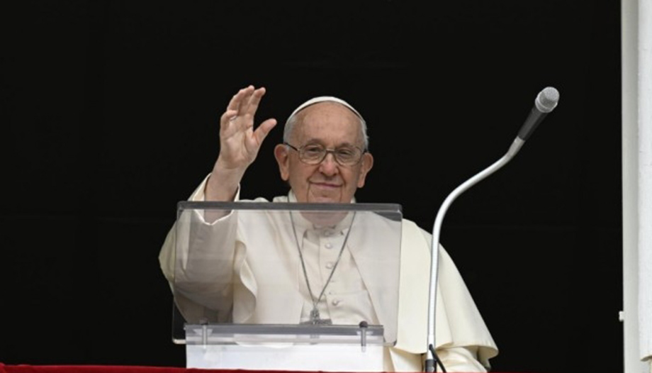 Le pape demande d'invoquer l'Esprit Saint et de "faire taire les armes".