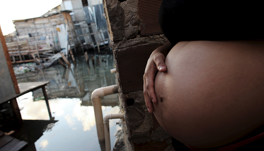 Gestation pour autrui : oublier les droits fondamentaux 
