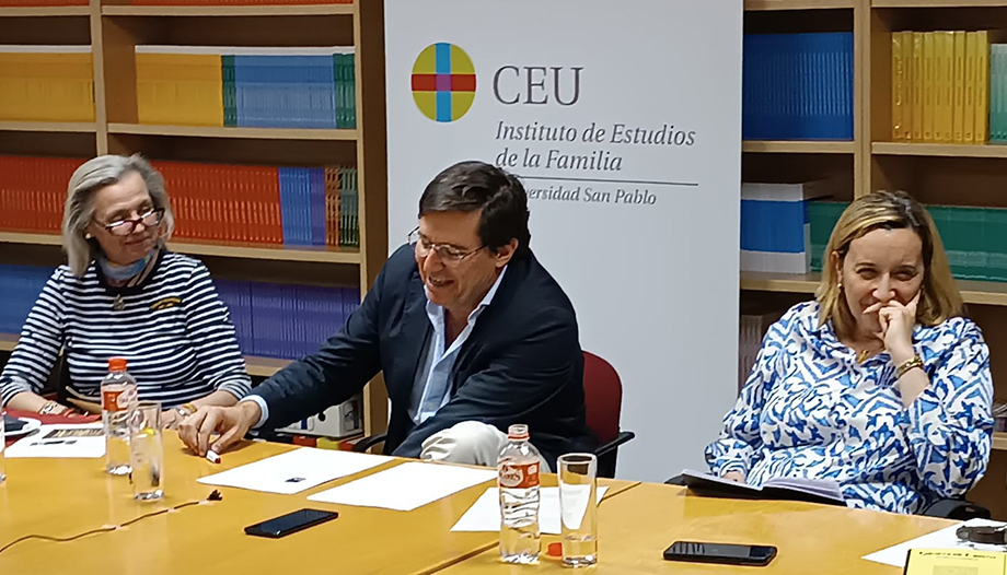 Enrique García-Máiquez : "Avoir un exemplaire de Don Quichotte chez soi, c'est comme avoir les Ménines".
