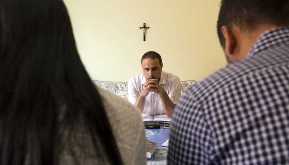 Plus de 5 000 chrétiens marocains vivent leur foi dans le secret de leur maison.