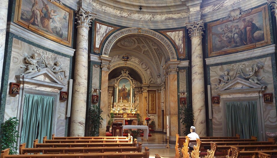 L'église Sainte-Anne au Vatican