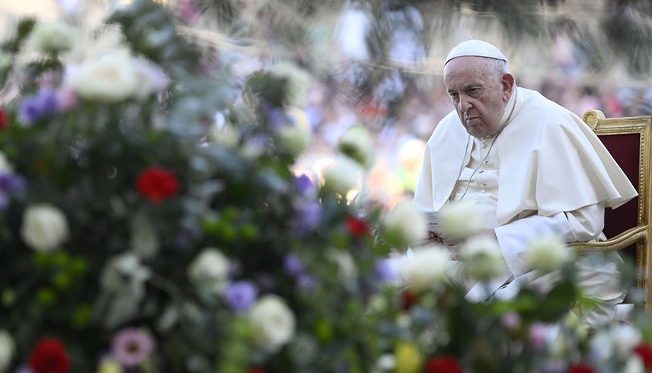 Laudato si'. Il Papa avverte del pericolo dell'uomo "che pretende di sostituirsi a Dio".