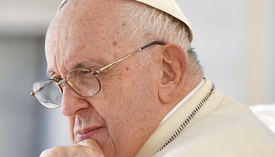 Terra Santa, Santa Teresa di Lisieux e il "sì" a Dio, messaggi del Papa