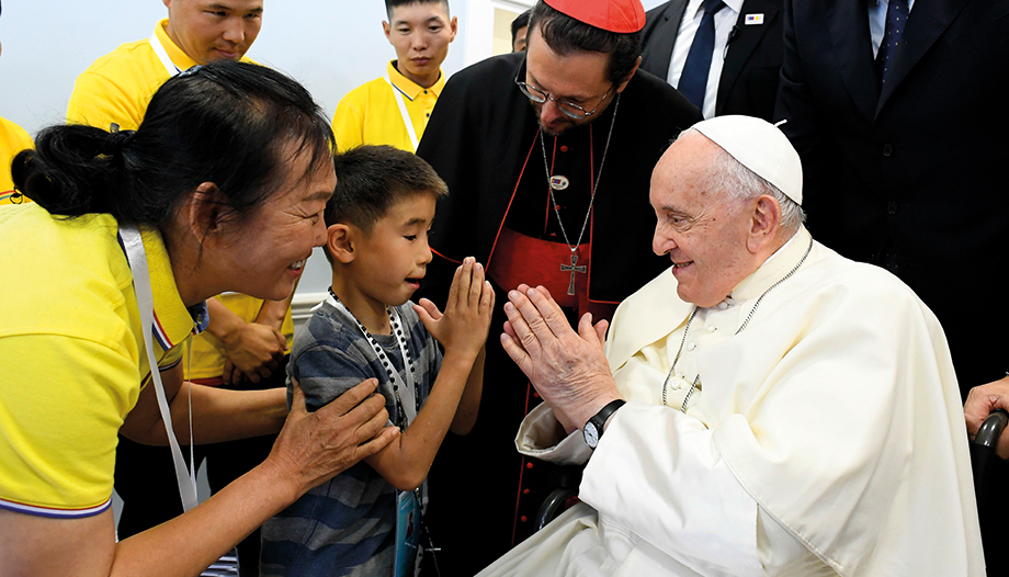 "Per il Vangelo vale la pena spendere la vita". Il Papa in Mongolia