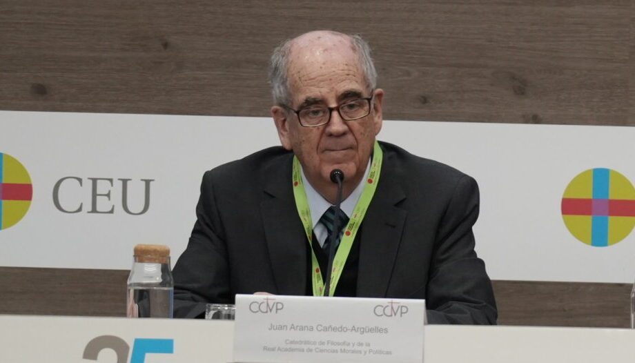 11 réflexions de Juan Arana sur les laïcs, et 7 thèses à la CEU