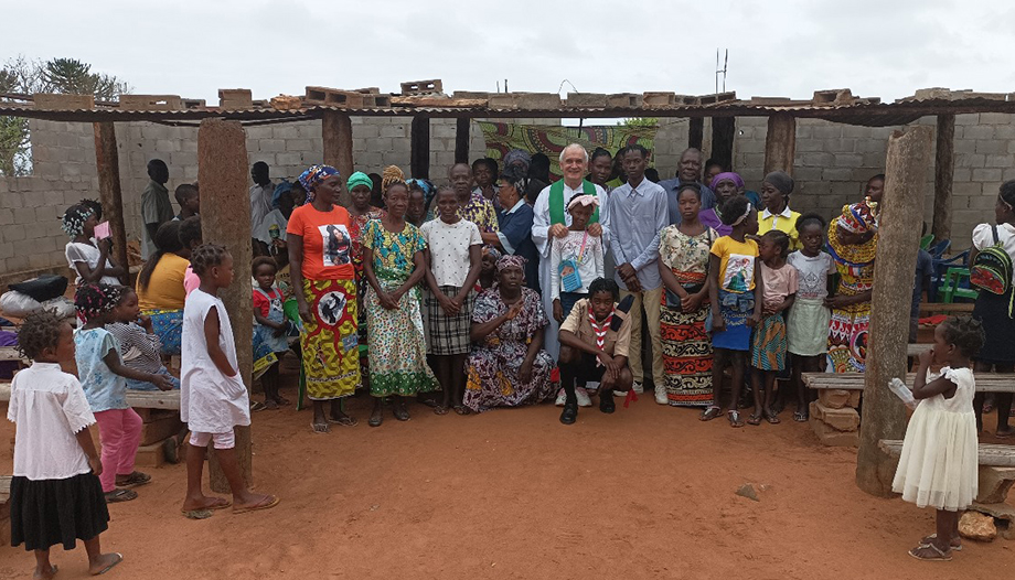 Martino Bonazzetti, missionario in Angola: "Nei loro occhi si vede la gioia di essere cristiani".