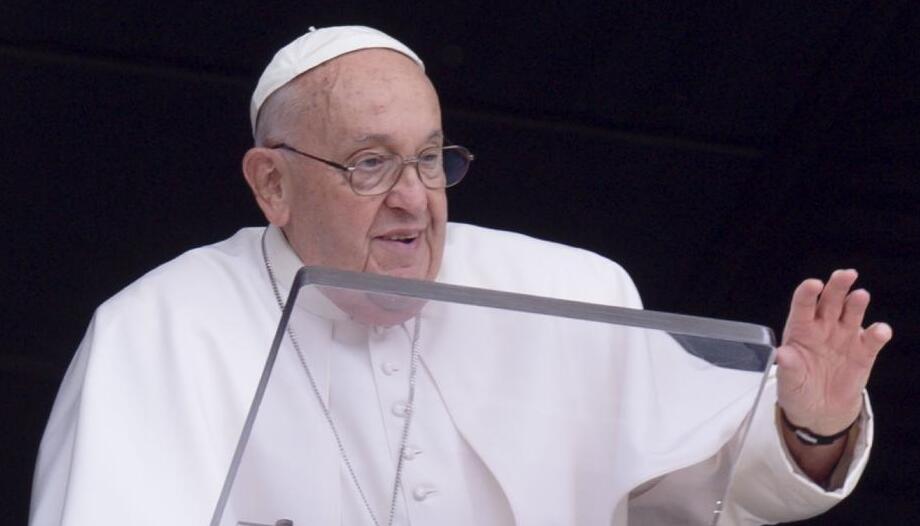 Franziskus lädt zu Taschenevangelium und Kurzpredigten ein