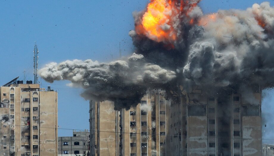 International conflicts, World War III "in pieces"?