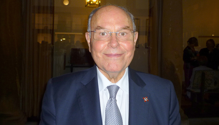 César Nombela