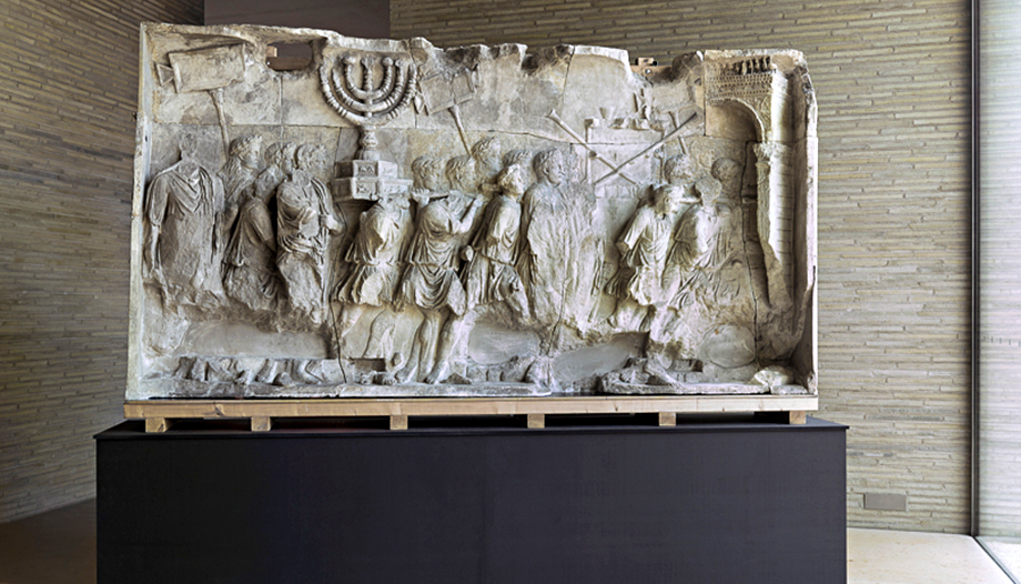 A space for dialogue between classical and contemporary sacred art