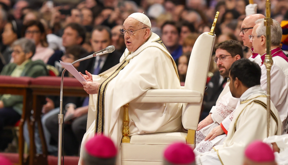François sur l'Épiphanie : "Dieu ne se révèle pas à des cercles exclusifs ou à quelques privilégiés".