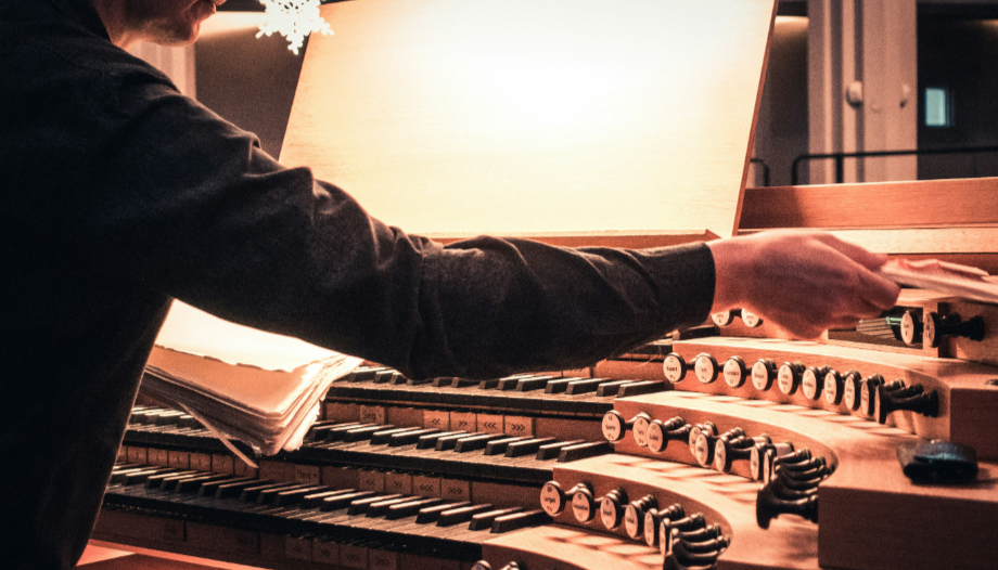 I will sing to the Lord: meaning and reason for music in the liturgy.