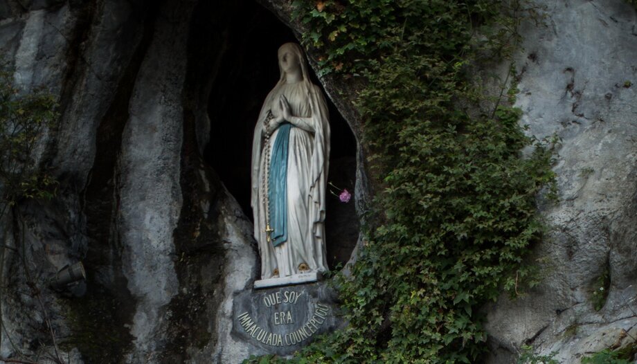 Matka Boża z Lourdes, Uzdrowienie Chorych