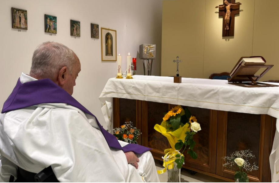 Der Vatikan veröffentlicht ein Bild des Papstes