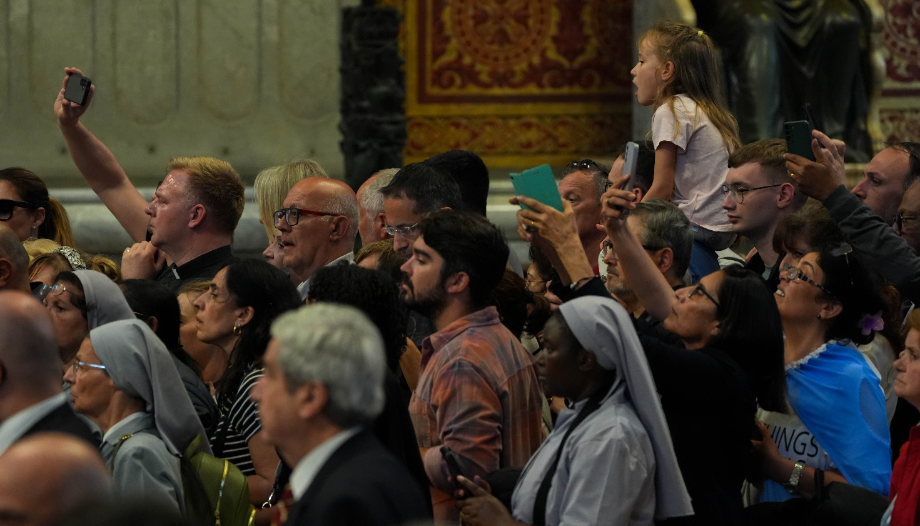 Rzym się modli, papież Franciszek odpoczywa