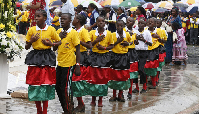 La música, la danza y la duración de la Misa en África