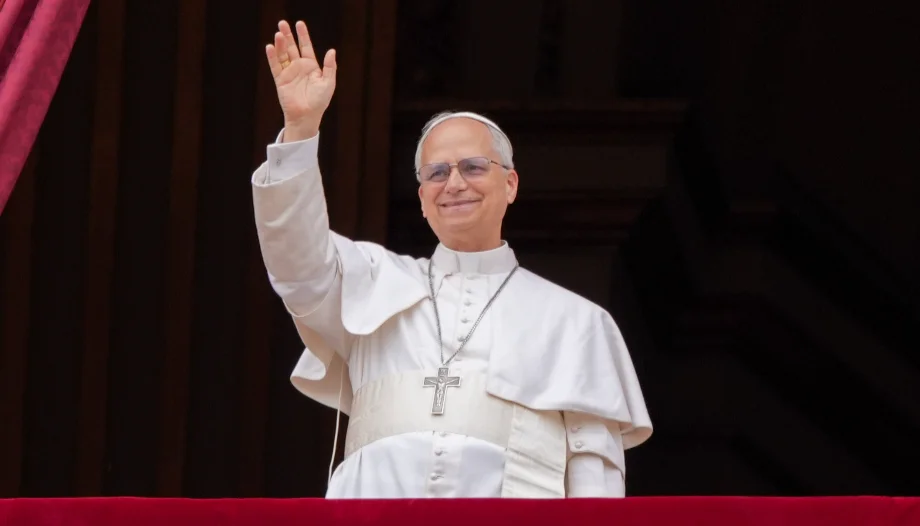 Léon XIV dans son premier Regina Coeli : "Je m'adresse aux grands de ce monde : plus jamais la guerre !