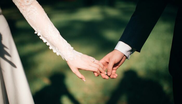 Catholic Men and Women Want Marriage—So Why Aren’t They Finding Each Other?