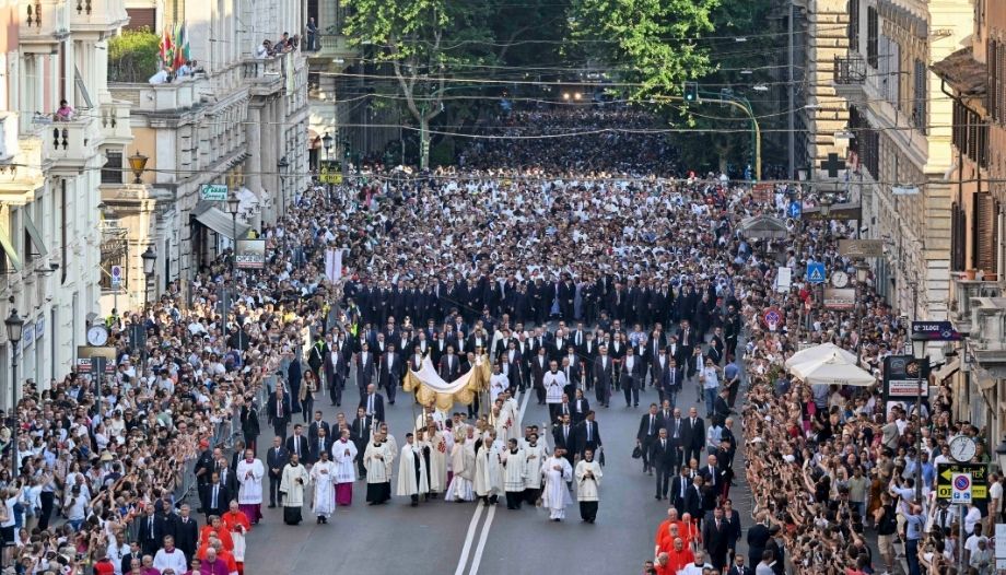El Papa en el Corpus Christi: “detener la guerra” y llevar “comunión y paz”