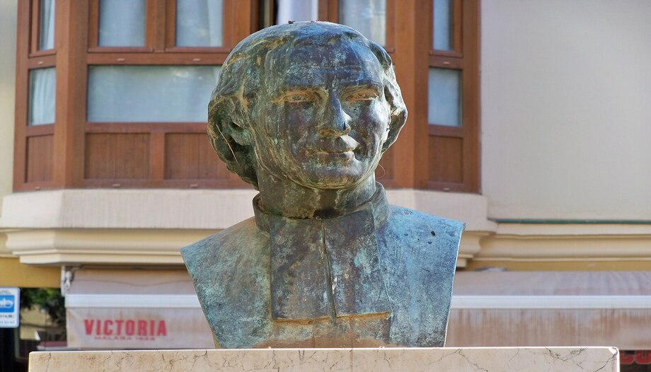 Busto de San Marcelino Champagnat en Málaga.