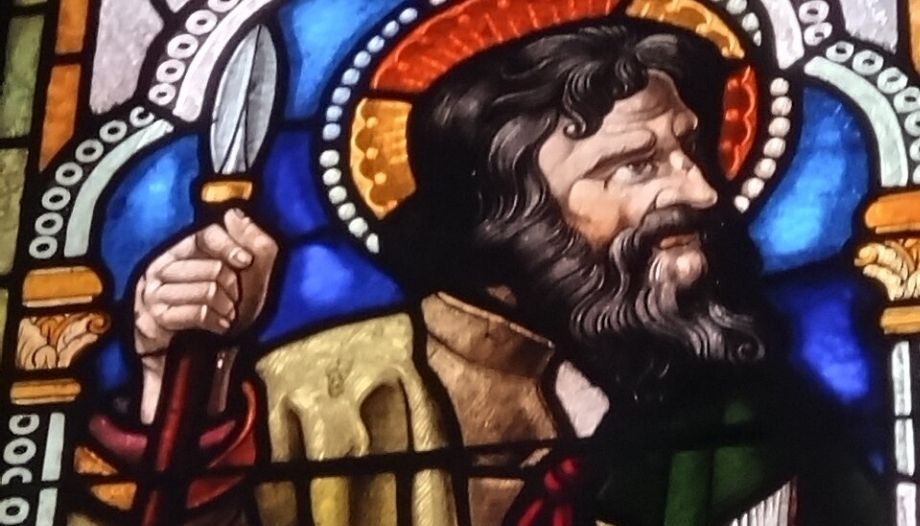 Saint Thomas, apostle, stained glass window in the church of Santa María, in Lalín (Spain).