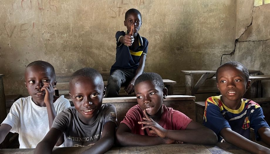 Amigos de Mongole seeks to provide schooling for children in the D.R. of Congo.