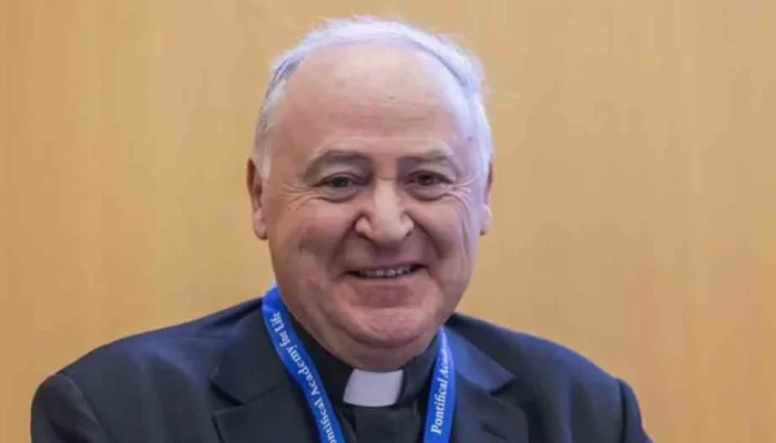 Pegoraro: "The Church says no to therapeutic cruelty and yes to palliative care".