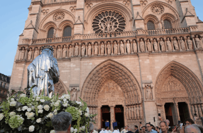 Notre Dame è ancora una volta sotto i riflettori in occasione della festa dell'Assunta